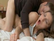Ivana Jones prueba por el culo con el hermanastro
